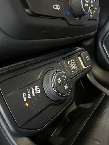 Jeep Renegade 1.3 S 4x4 Turbo Flex Aut. (t270) 5p