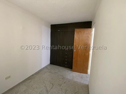 Imagen 23 de 27 de Apartamento Un Nivel Remodelado En Calle Cerrada En Venta En Los Naranjos Humboldt Caracas