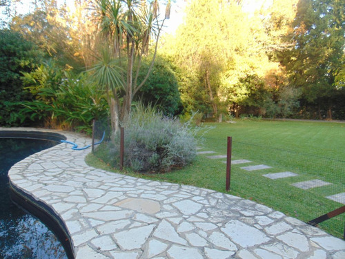 Imagen 10 de 30 de Casa De 5 Dormitorios De Excelente Diseño Y Calidad - Las Lomas-jockey. San Isidro.