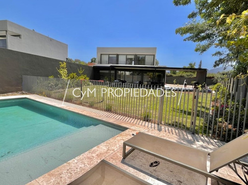 Valle Escondido / Condominio Exclusivo