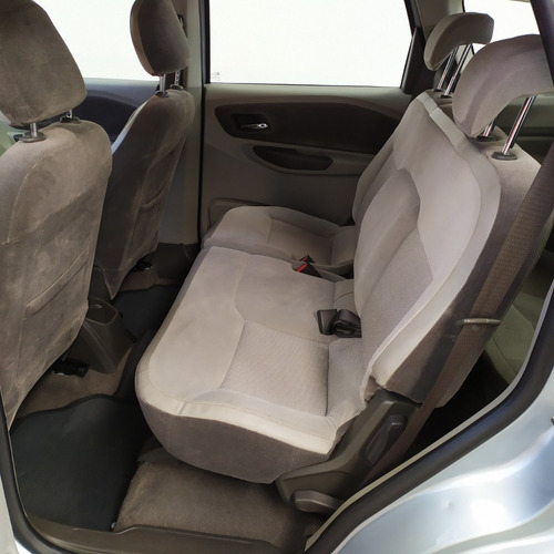 Imagem 6 de 15 de Chevrolet Spin Ltz 1.8 8v Econo.flex 5p Aut. Flex 2013