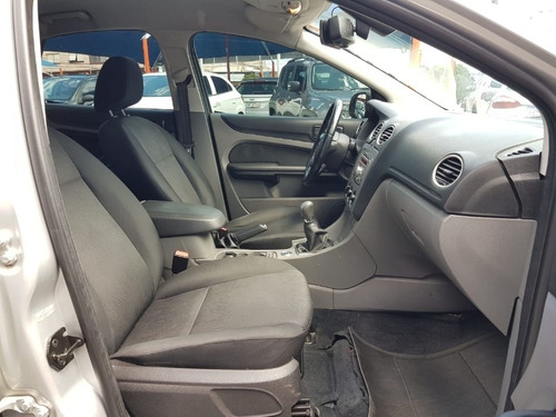 Focus Sedan Câmbio Mecânico, Completo Revisado