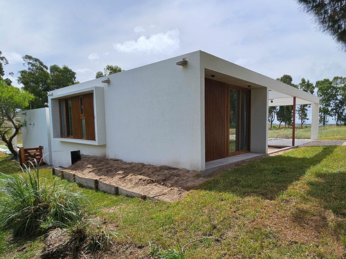 Moderna Casa Nueva En Deportiva Costa Esmeralda 12 Pax.