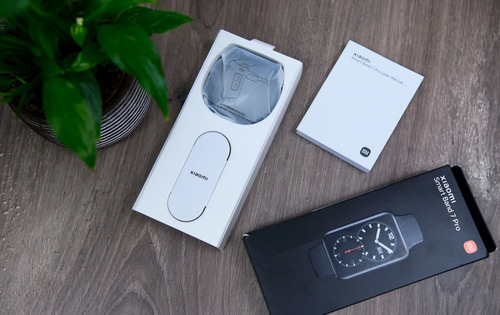 Imagen 6 de 9 de Pulsera Inteligente Xiaomi Mi Band 7 Pro + Funda Protectora