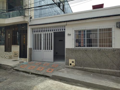 Venta De Casa Medianera Remodelada En El Centro De Pereira