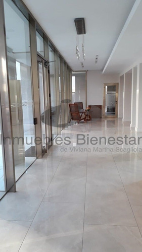 Imagen 6 de 28 de Venta 2 Amb En Edificio