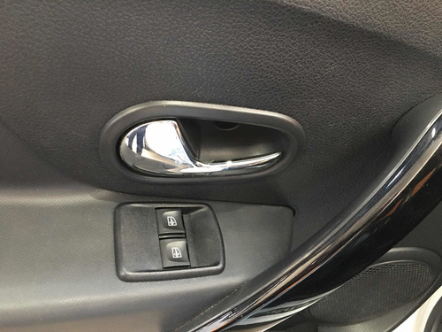 Imagen 14 de 22 de Renault Sandero Stepway 2016 1.6 Dynamique 105cv Argemotors