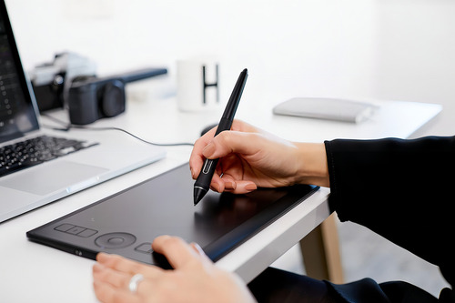 Tableta Wacom Intuos Pro Pth-460 Small Bluetooth Negra