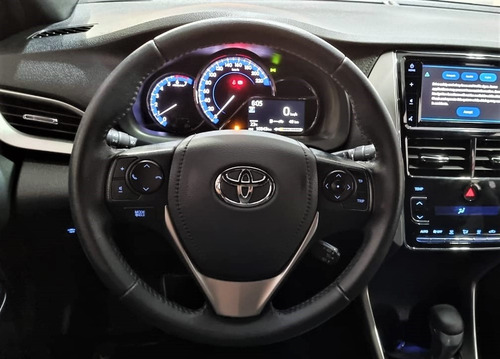 Imagem 4 de 9 de Yaris 1.5 16v Flex X Way Connect Multidrive
