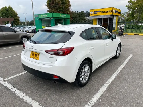 Mazda 3 2.0 Touring