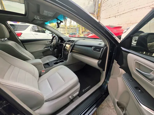 Toyota Camry 2.5 Xle At