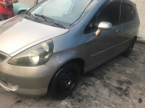 Imagem 1 de 11 de Honda Fit 2005 1.4 Lx 5p