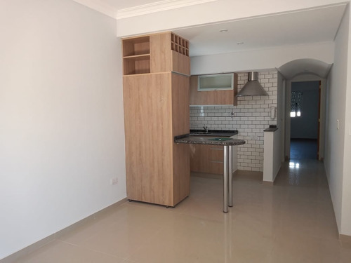 Imagen 2 de 10 de A Estrenar 2 Ambientes Con Cochera Y Patio