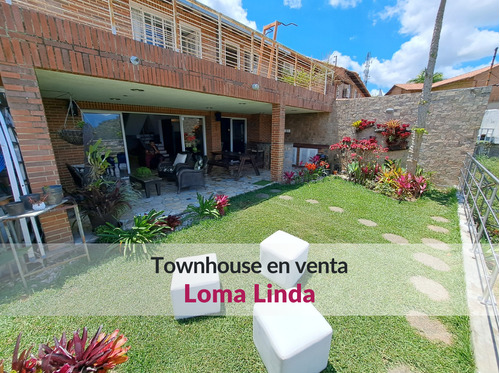 Moderno Townhouse En Venta En Loma Linda Con Terrazas, Jardín Y Vista