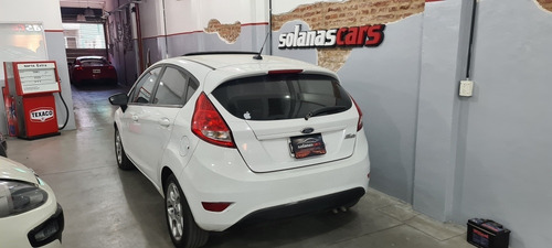 Ford Fiesta Kinetic Design 1.6 Design 120cv Titanium 2012
