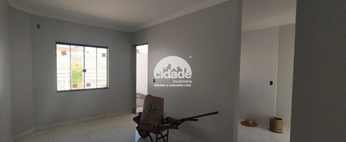 Imagem 4 de 7 de Casa Residencial À Venda, 2 Quartos, 1 Suíte, 2 Vagas, Florais Do Parana - Cascavel/pr - 12667