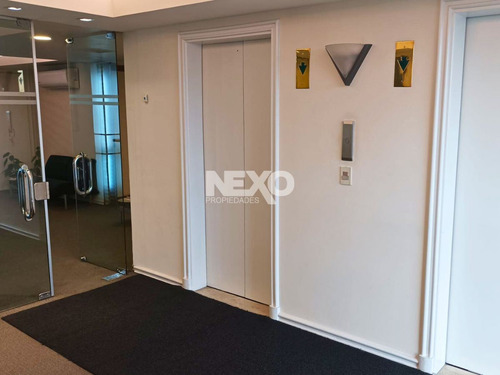 Venta Espectacular Oficina Ciudad Vieja C/vista Al Puerto