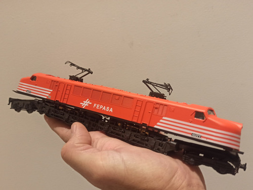 Imagen 4 de 10 de Locomotora V8 Fepasa Ho Frateschi 1/87 Tren Eléctrico Ferro