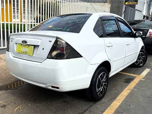 Ford Fiesta 1.6 MPI SEDAN 8V FLEX 4P MANUAL