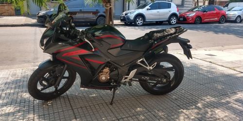 Imagen 2 de 11 de Honda Cbr 300