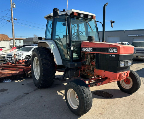 Tractor Agricola New Holland 6640 4 Cil. Diesel