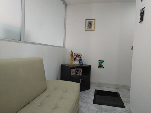 Imagen 6 de 11 de Venta Consultorio Medico La Carolina 29 Mt2