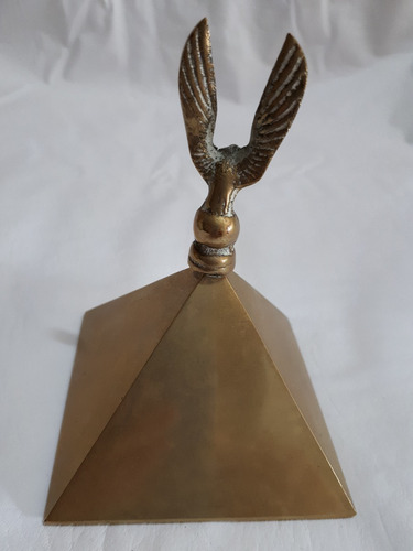 Deco - Antigua Campana De Bronce Pirámide Y Ave 12cm