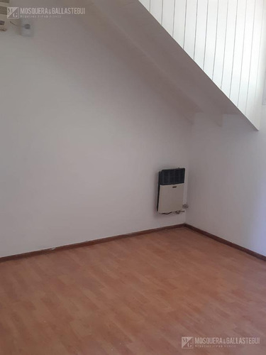 Imagen 24 de 30 de Excelente Casa En Lomas Benavidez
