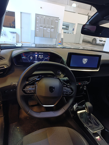 Peugeot 2008 1.0T Allure