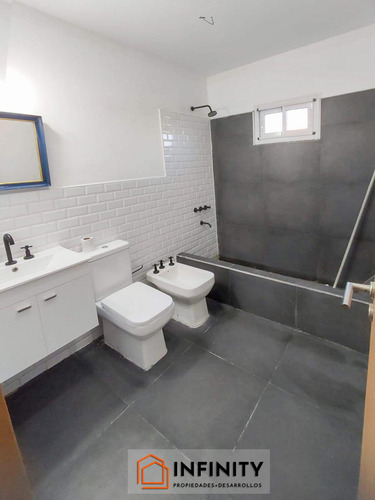 Venta Casa En La Almudena