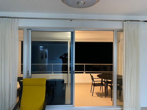 For Sale Apartamento En Playa Juan Dolio Las Olas De 2 Habitaciones Piso 7, En Oferta Amuebado