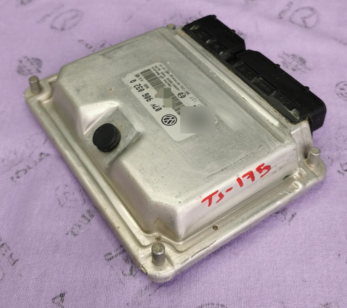 Computadora Jetta Bora 2006-2007-2008 2.5 07k906032q Libre (Usado)