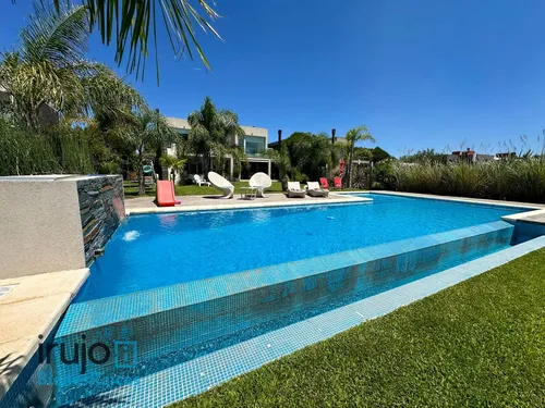 Casa 6 Amb Con Piscina Excelente Estado