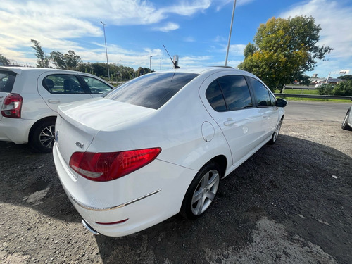 Peugeot 408 2.0 Feline 143cv
