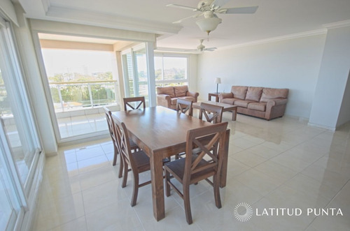 Imagen 2 de 30 de Apartamento En Le Jardin, 3 Suites Más Dependencia