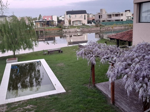 Imagen 4 de 6 de Casa En Venta A La Laguna Barrio Los Talas.