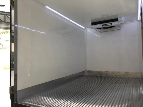 Imagem 10 de 14 de Renault Master 2.3 2022 Baú Refrigerado