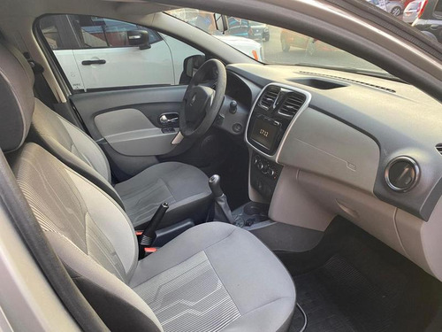 Renault Logan Expr 10