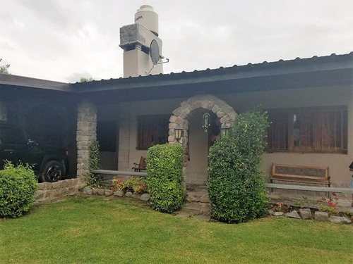 Venta De Casa Parque Y Pileta Barrio Girado Chascomús