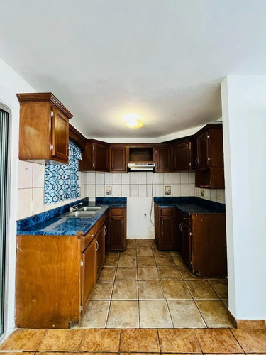 Casa Residencial Ubicada En El Fraccionaiento Los Arroyos, Chihuahua Yqh