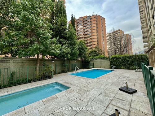 Departamento En Venta De 5 Dorm. En Las Condes