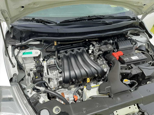 Nissan 2012 Tiida