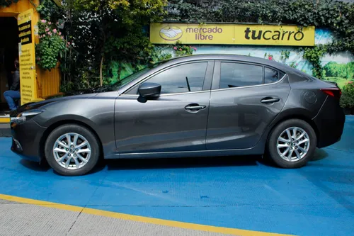 Mazda 3 2.0 Touring