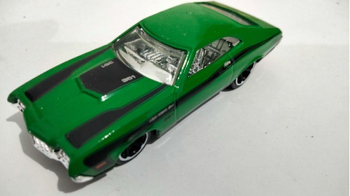 Hot Wheels 72 Ford Gran Torino Sport (verde) 2012