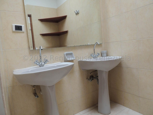 Townhouse En Alquiler Ubicado En Altos De Guataparo Valencia Carabobo 23-24556, Eloisa Mejia