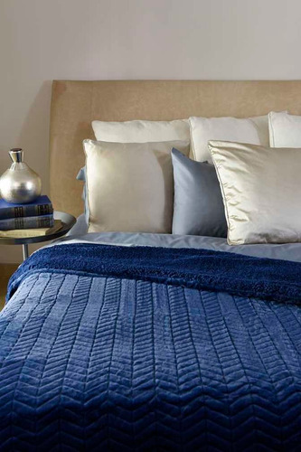 Frazada Mariages Home Salamanca Flannel edredón color azul con diseño liso de 280cm x 240cm