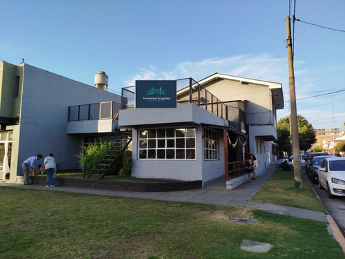 Local Comercial Con Departamento De 3 Ambientes En Avenida Paso Y Salta