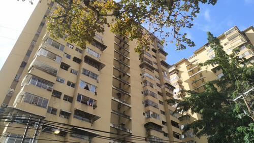 Imagen 1 de 7 de Apartamento En Cua Resd Central Aparay Mo A7