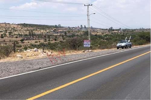 Se Vende Terreno En La Machorra, El Marqués, Con Excelente Precio, Ubicación Y Vista Espectacular.