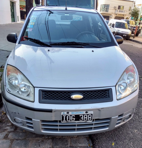 Imagen 3 de 6 de Ford Fiesta 1.6 Max Ambiente Plus Mp3